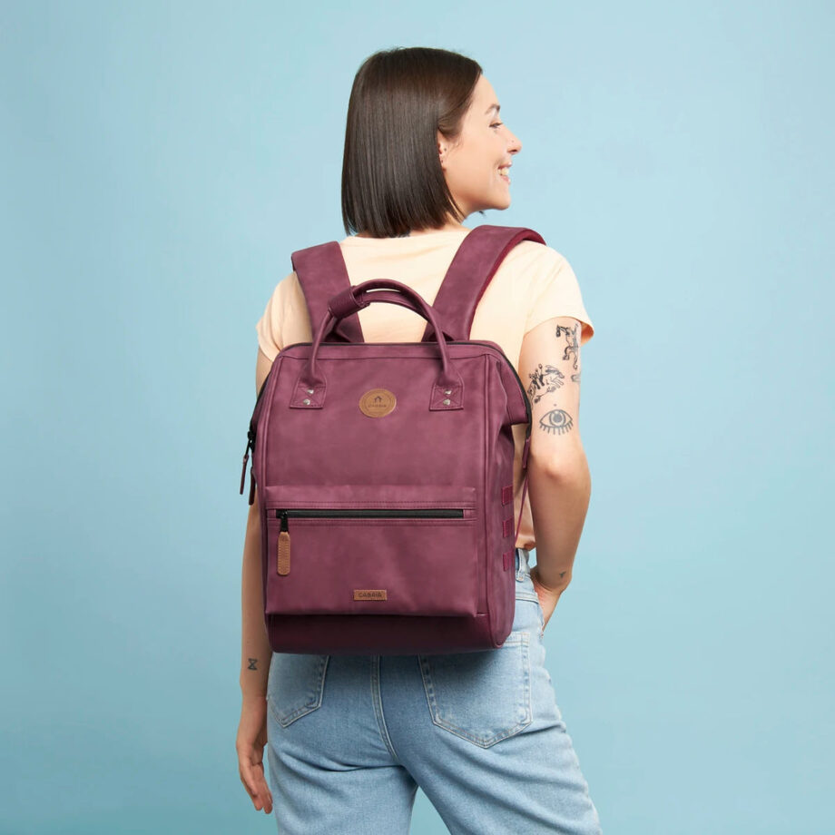 Cabaia mittelgroßer Rucksack Backpack DELHI bordeaux rot