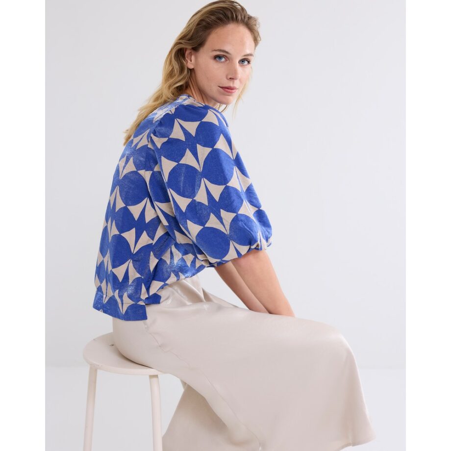 Summum 2s3202 Oberteil mit Puffärmeln und glänzendem Print royalblau
