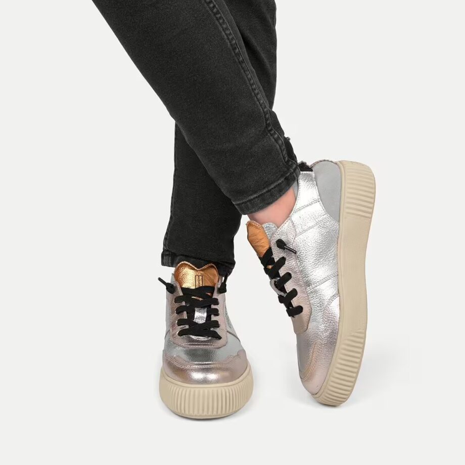 Crickit OAKLI Sneaker Turnschuh low mit Easy-In Metallic Silber mit Metallic Platin