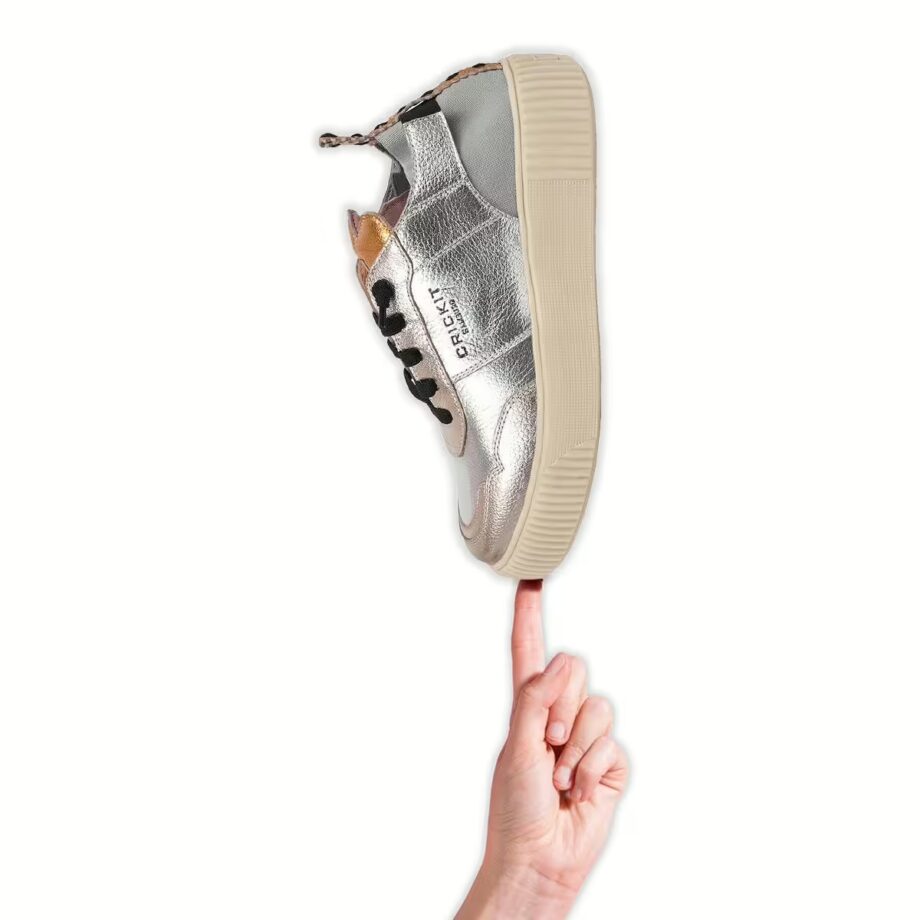 Crickit OAKLI Sneaker Turnschuh low mit Easy-In Metallic Silber mit Metallic Platin