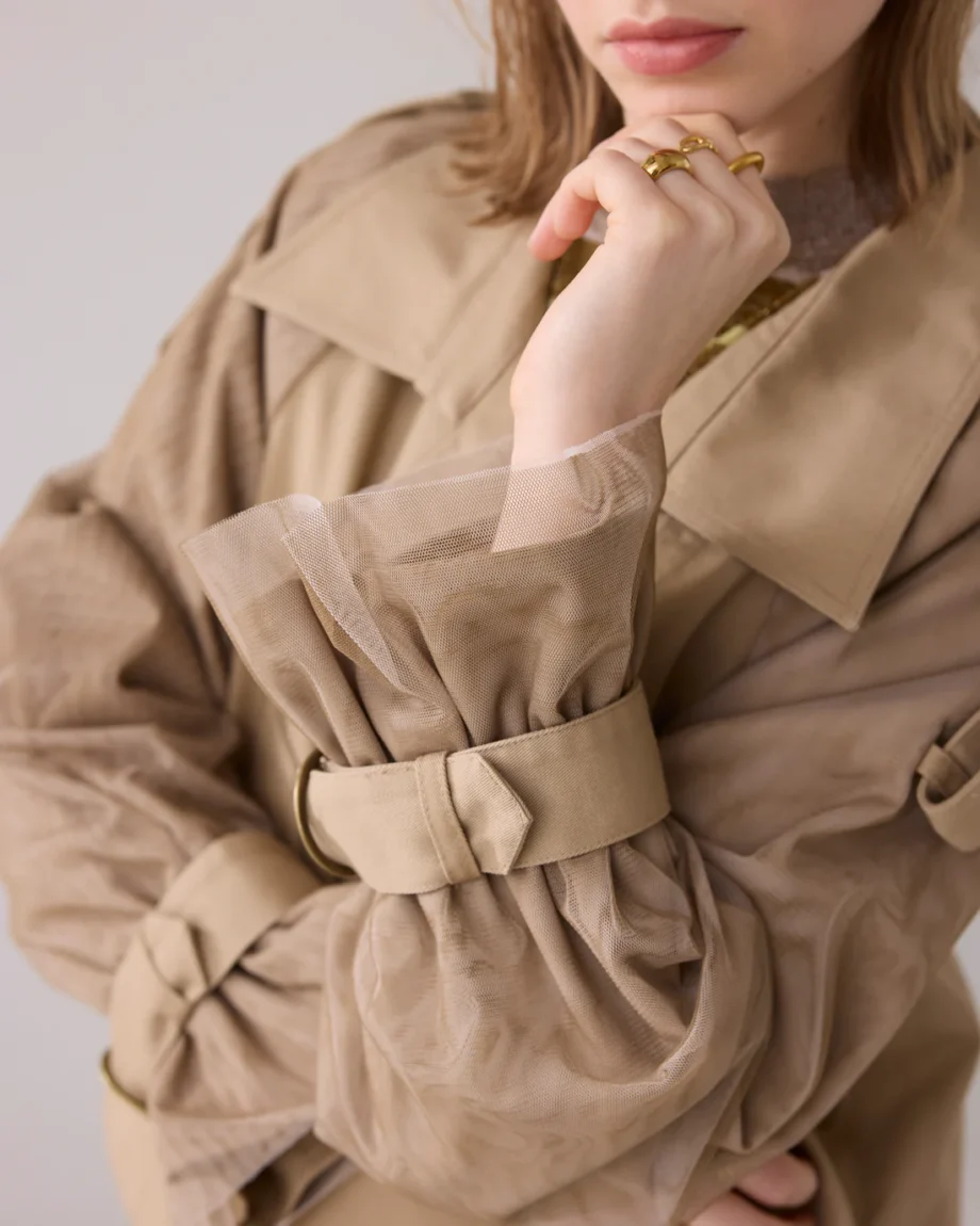 Summum 1S1220 Kurzer Trenchcoat mit Mesh-Ärmeln beige